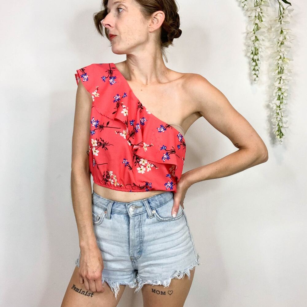 NWOT THE ROOM one shoulder crop top ruffle layer Barbiecore pink 2515